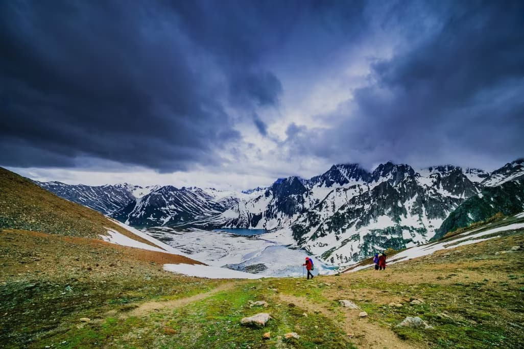 Escursionismo nella Valle di Shyam