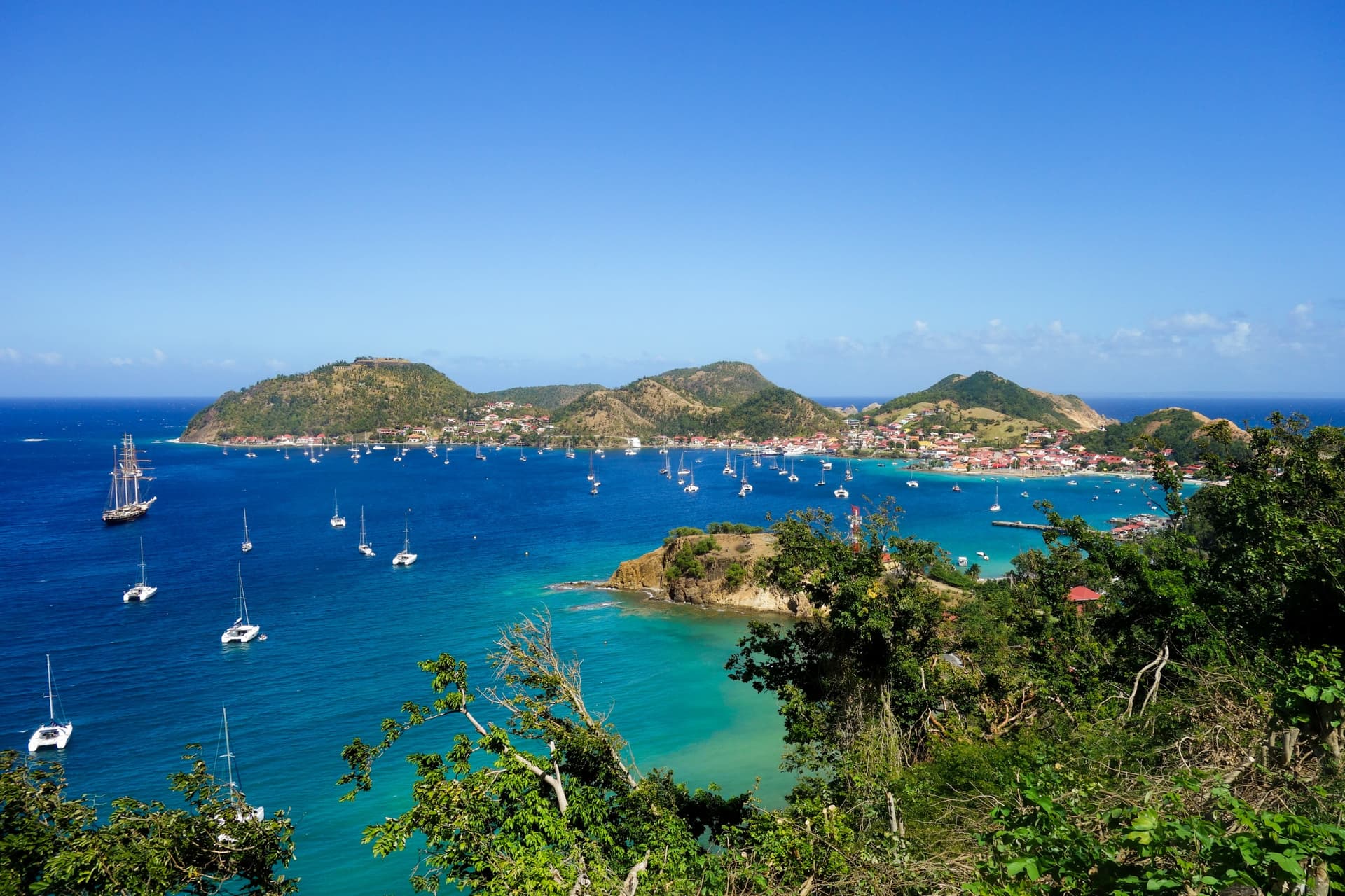 Tutte le isole per un cocktail di colori e sapori.