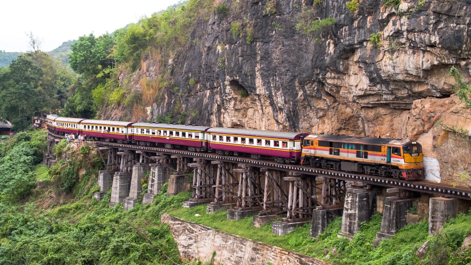 Salire a bordo del Death Railway