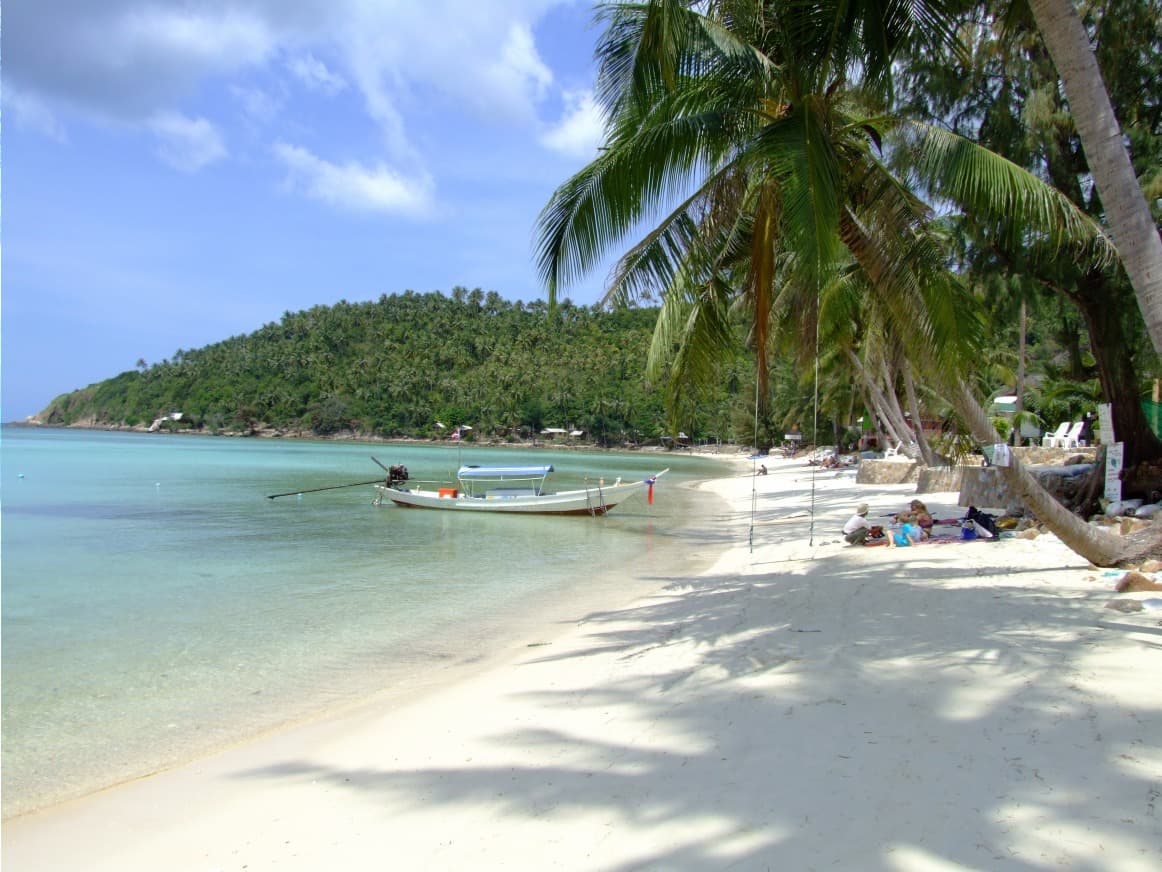 tropical haad salad beach