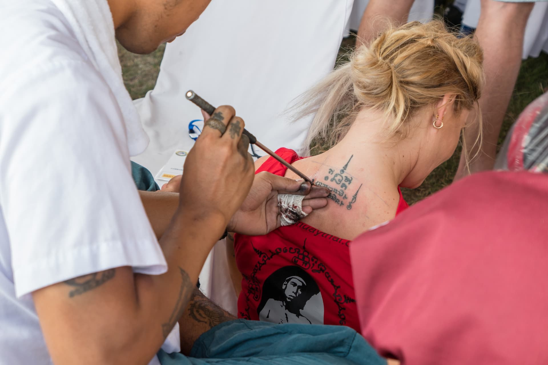 Zoom sul Sak Yant, il tatuaggio sacro della Thailandia