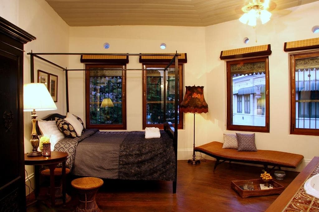 Villa Bhuthorn nel quartiere di Sam Phraeng