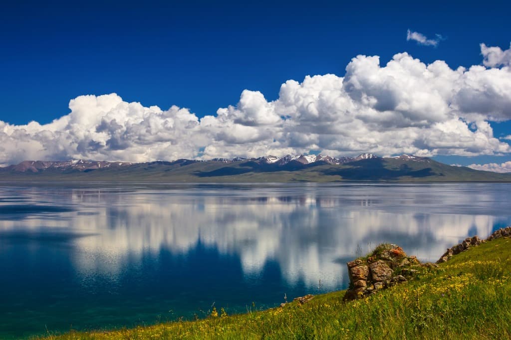 Incredibile lago Kel-Suu
