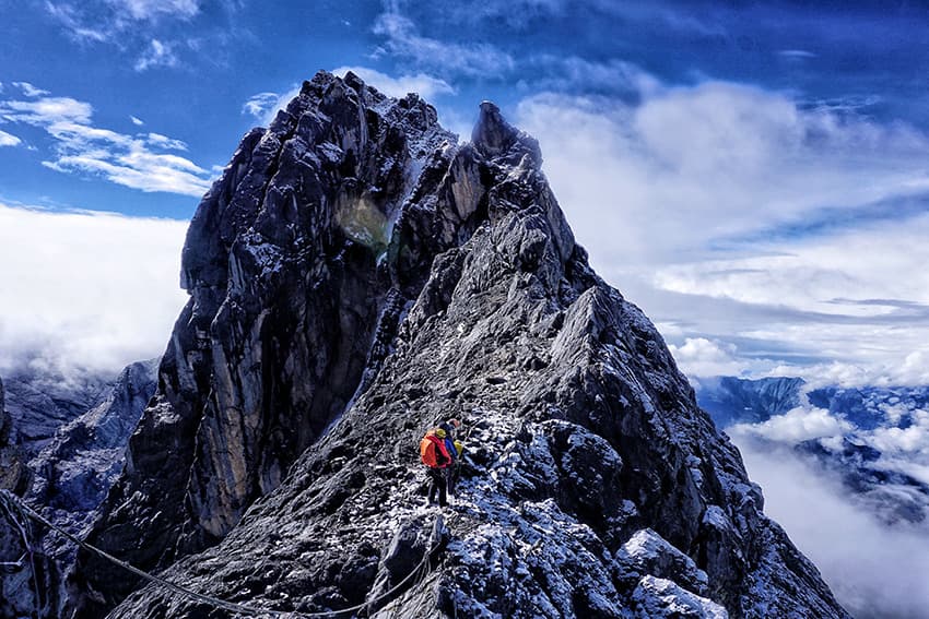 Papua: spedizione verso la mitica piramide di Carstensz (versione elicottero)