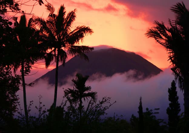 Sulawesi Nord : vulcani, giungla & lagune