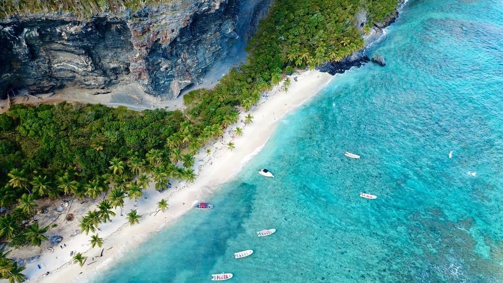 Dal mare dei Caraibi all'Atlantico selvaggio
