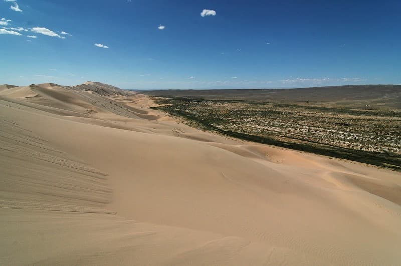 Tra steppa e deserto
